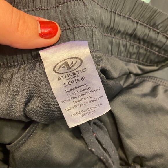 Athletic Works Women’s Running Shorts Women's Size Small 4 - 6 Gray - Picture 3 of 8